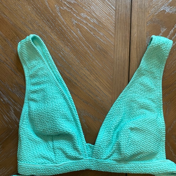 Bikini - Picture 5 of 5